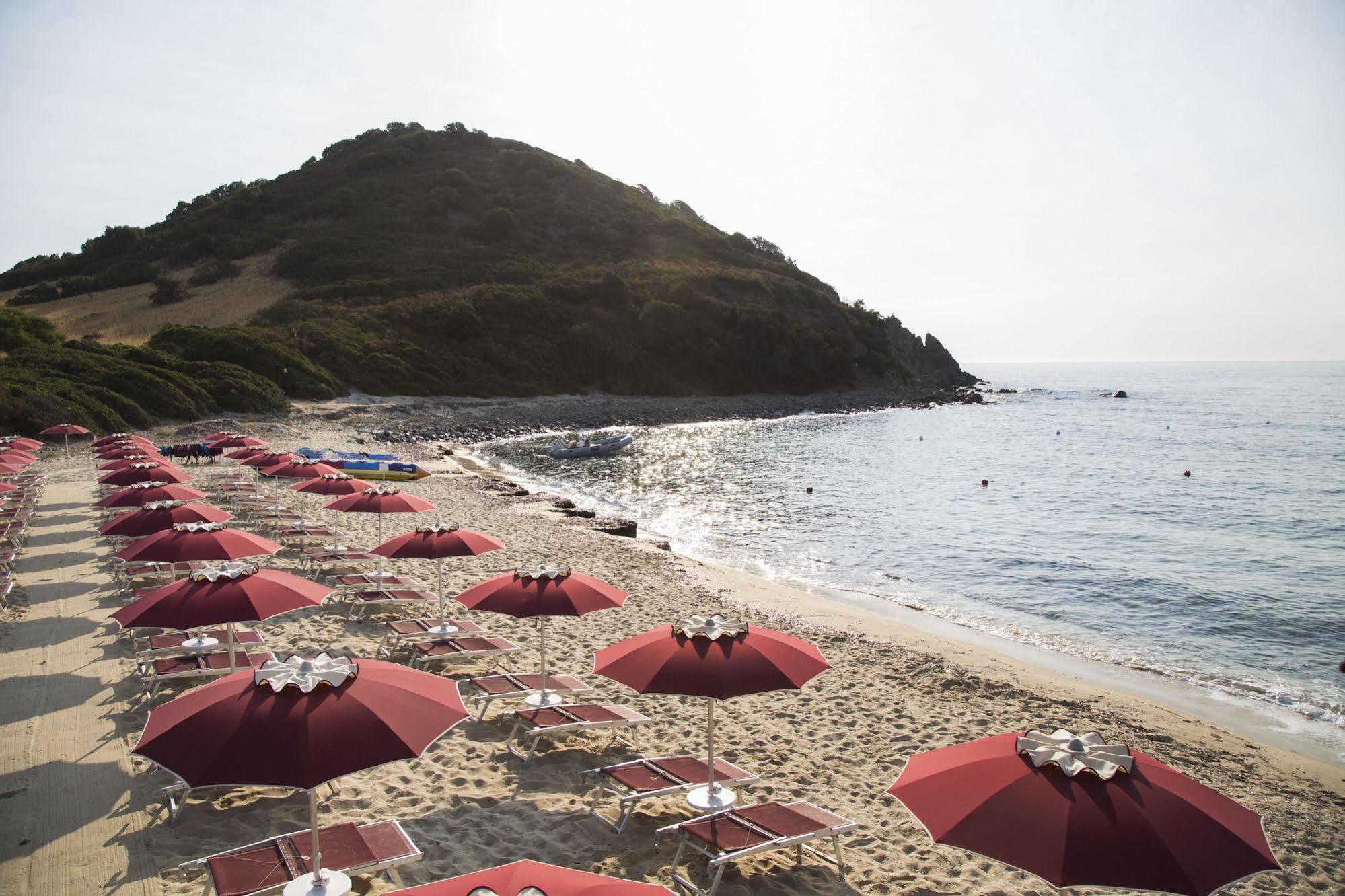 Sant'Elmo Beach Hotel Castiadas Eksteriør bilde